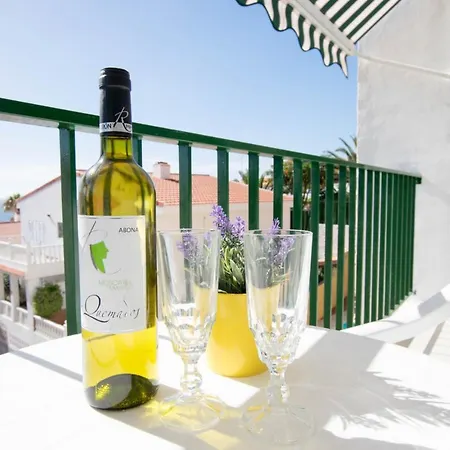 Lägenhet Delightful With Ac And 500m From Beach *