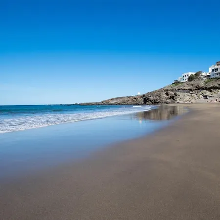 Delightful With Ac And 500m From Beach Lägenhet